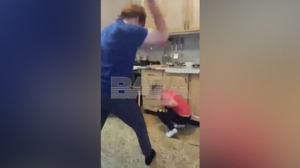 Мать избитого из-за вейпа в ХМАО мальчика оправдала поступок его отчима Мать избитого из-за вейпа в ХМАО мальчика оправдала поступок его отчима