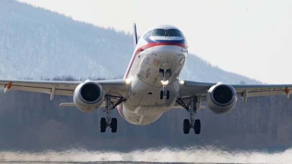 Минпромторг: первый полет импортозамещенного Superjet состоится в апреле Минпромторг: первый полет импортозамещенного Superjet состоится в апреле