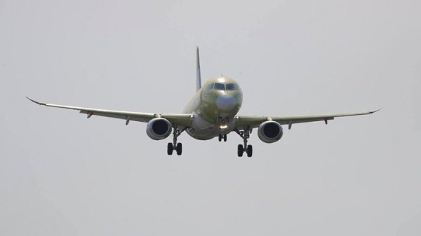 "Ростех" планирует запустить серию SSJ-100 с российским двигателем в 2026 году "Ростех" планирует запустить серию SSJ-100 с российским двигателем в 2026 году