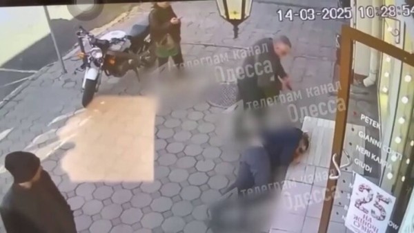 В Одессе убили организатора поджога Дома профсоюзов в 2014 году Демьяна Ганула В Одессе убили организатора поджога Дома профсоюзов в 2014 году Демьяна Ганула