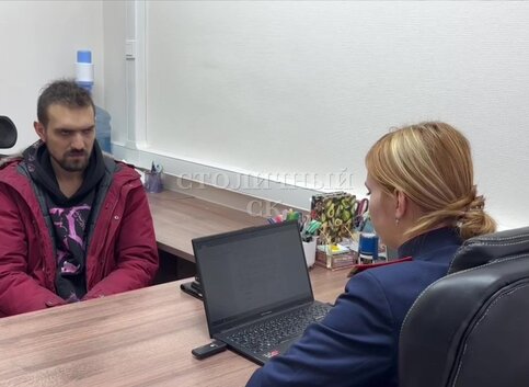 Задержанный комик Останин извинился за выступление Задержанный комик Останин извинился за выступление