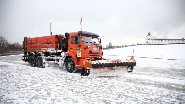 Городские службы Москвы ликвидируют последствия непогоды Городские службы Москвы ликвидируют последствия непогоды