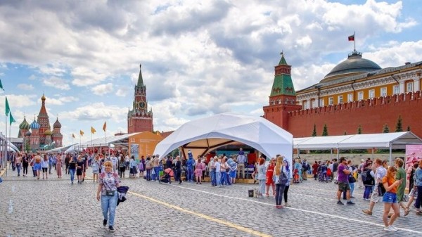 Около 600 мероприятий пройдет на книжном фестивале "Красная площадь" Около 600 мероприятий пройдет на книжном фестивале "Красная площадь"