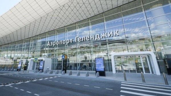 Аэропорт Геленджика принял первый рейс после трехлетнего перерыва Аэропорт Геленджика принял первый рейс после трехлетнего перерыва