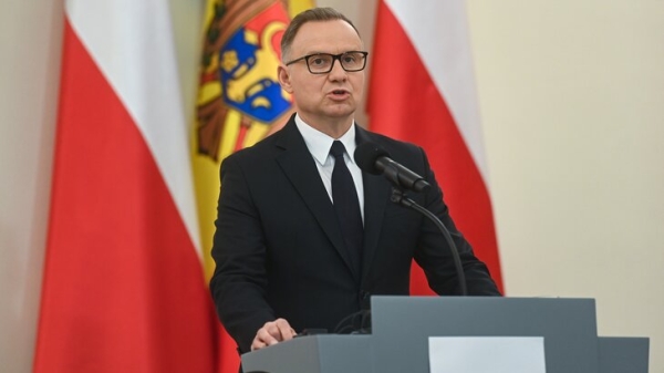 Президент Польши пригрозил НАТО закрыть ключевой аэропорт для поставок вооружения Украине Президент Польши пригрозил НАТО закрыть ключевой аэропорт для поставок вооружения Украине