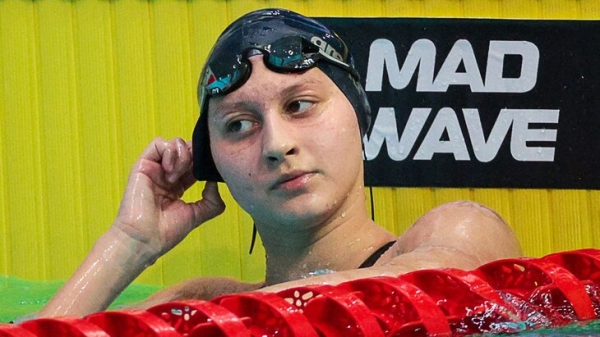 Участница ЧМ по водным видам спорта в Сингапуре Ершова прервала заплыв из-за перегрева Участница ЧМ по водным видам спорта в Сингапуре Ершова прервала заплыв из-за перегрева