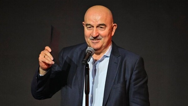 Черчесов стал главным тренером грозненского "Ахмата" Черчесов стал главным тренером грозненского "Ахмата"