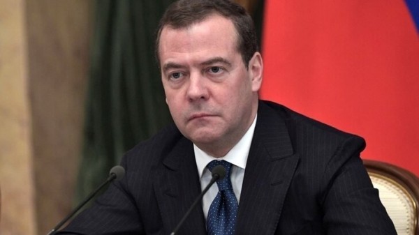 Медведев предложил США отправить спецназ в Киев для истребления нарконаемников Медведев предложил США отправить спецназ в Киев для истребления нарконаемников