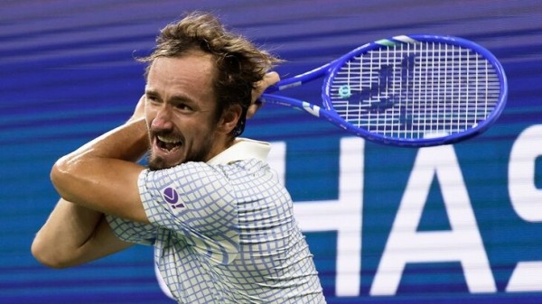 Теннисист Медведев объяснил перепалку с судьей на матче US Open Теннисист Медведев объяснил перепалку с судьей на матче US Open