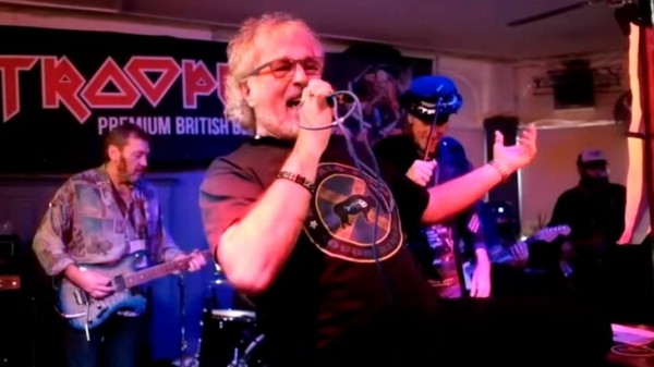 Умер первый вокалист группы Iron Maiden Пол Марио Дэй Умер первый вокалист группы Iron Maiden Пол Марио Дэй