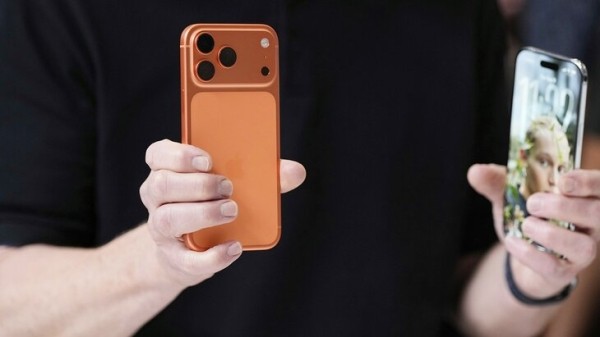 Bloomberg: Apple поднимет цены на флагманские iPhone до 2 тысяч долларов Bloomberg: Apple поднимет цены на флагманские iPhone до 2 тысяч долларов
