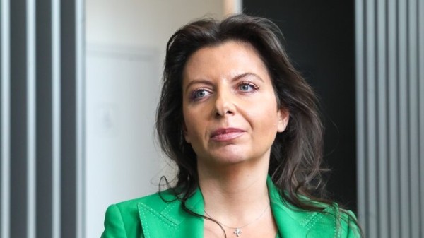 Симоньян сообщила, что вышла из наркоза после операции Симоньян сообщила, что вышла из наркоза после операции