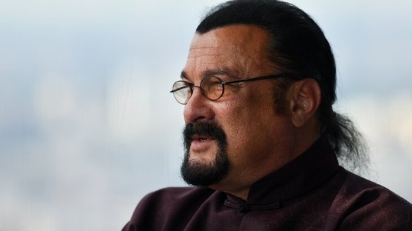 Актер Стивен Сигал рассказал о желании сняться в российском кино Актер Стивен Сигал рассказал о желании сняться в российском кино