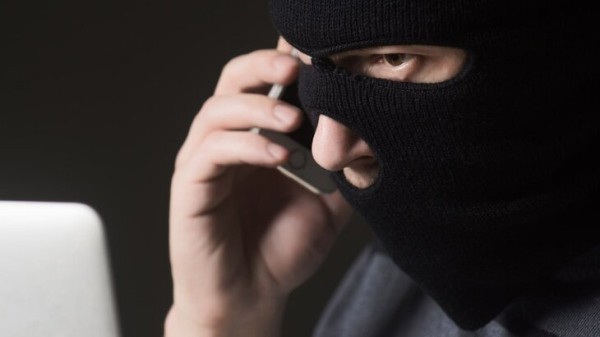 Мошенники начали звонить столичным школьникам под видом учителей Мошенники начали звонить столичным школьникам под видом учителей
