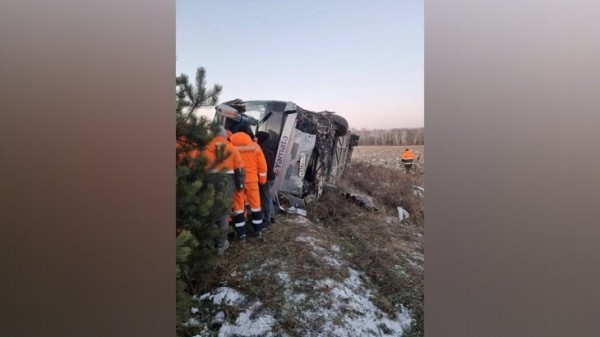 Пассажиры опрокинувшегося в Приамурье автобуса являются иностранцами Пассажиры опрокинувшегося в Приамурье автобуса являются иностранцами
