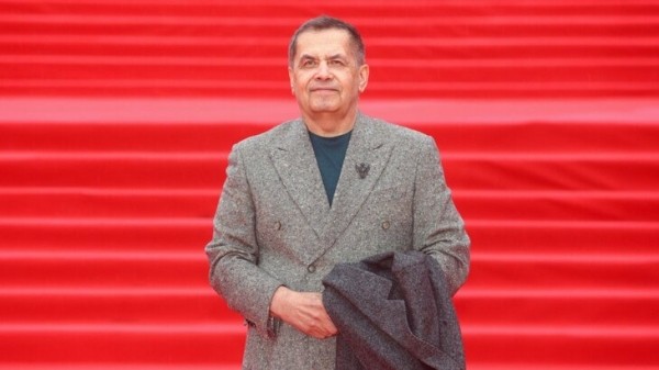 Певец Расторгуев назвал "глупостью" роды под песню группы "Любэ" Певец Расторгуев назвал "глупостью" роды под песню группы "Любэ"