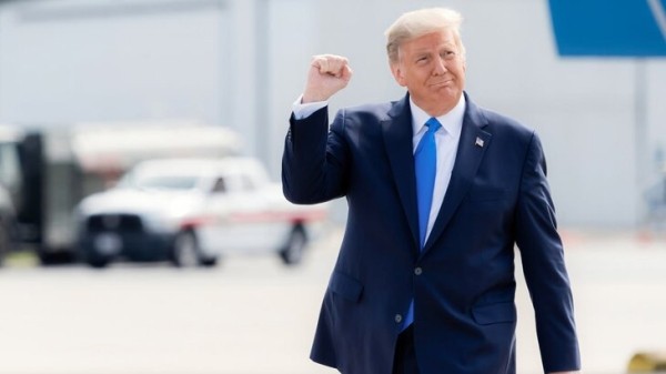 Трамп заявил об уничтожении большой подлодки с наркотиками на пути в США Трамп заявил об уничтожении большой подлодки с наркотиками на пути в США