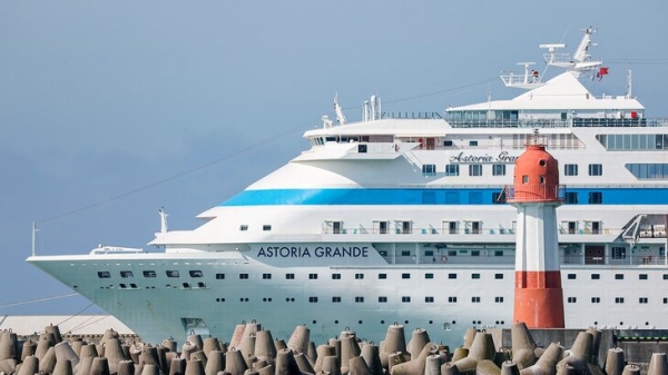 Круизный лайнер Astoria Grande прибыл в Сочи Круизный лайнер Astoria Grande прибыл в Сочи