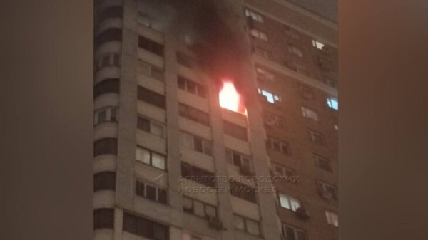 Возгарание случилось в жилом доме на западе города Москва Возгарание случилось в жилом доме на западе города Москва
