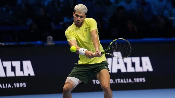 Первая ракетка мира Алькарас вышел в полуфинал Australian Open Первая ракетка мира Алькарас вышел в полуфинал Australian Open