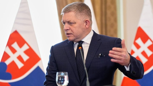 Фицо пригрозил приостановить поставки электроэнергии на Украину 23 февраля Фицо пригрозил приостановить поставки электроэнергии на Украину 23 февраля