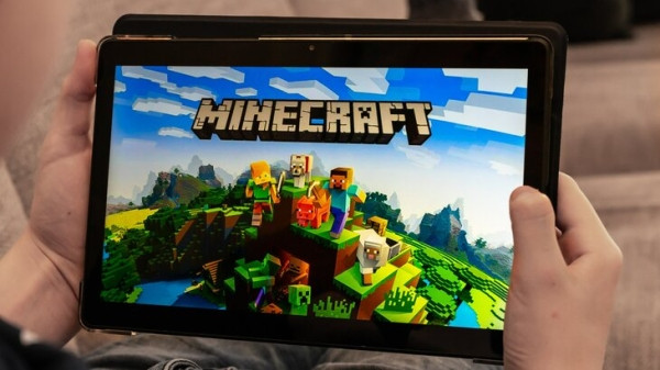 Ивангородская крепость появилась в компьютерной игре Minecraft Ивангородская крепость появилась в компьютерной игре Minecraft