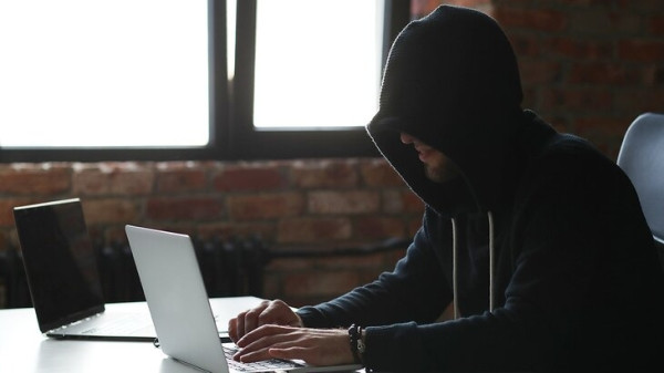Аферисты начали маскировать свои схемы под "валентинки от Дурова" Аферисты начали маскировать свои схемы под "валентинки от Дурова"