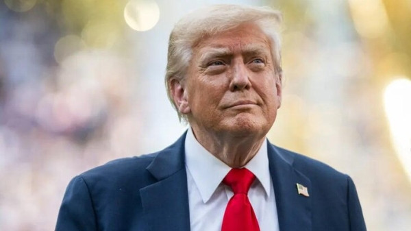 Дональд Трамп сказал об увеличении глобальных сборов с десять процентов до пятнадцать процентов Дональд Трамп сказал об увеличении глобальных сборов с десять процентов до пятнадцать процентов