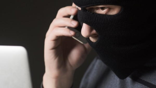 Мошенники в РФ активизировали практику личных встреч с жертвами Мошенники в РФ активизировали практику личных встреч с жертвами