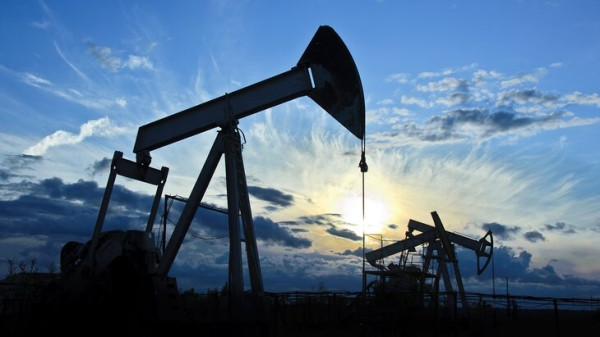 Кувейт нарастит в июне нефтедобычу до 2,6 млн баррелей в сутки Кувейт нарастит в июне нефтедобычу до 2,6 млн баррелей в сутки