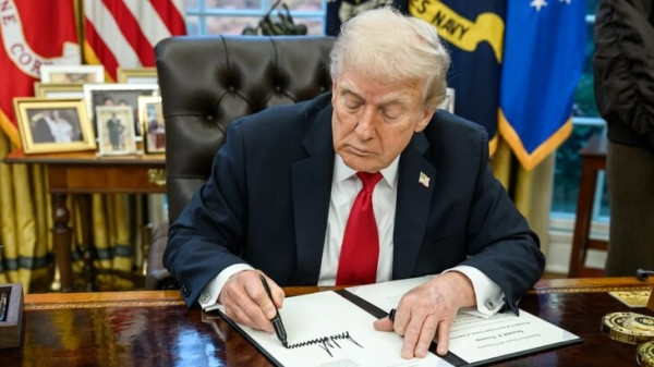 Стрельба у Белого дома не повлияла на работу Трампа Стрельба у Белого дома не повлияла на работу Трампа