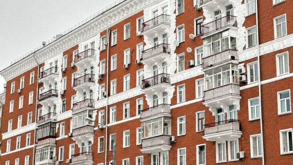 В Москве обновили 115 домов с барельефами на фасадах В Москве обновили 115 домов с барельефами на фасадах